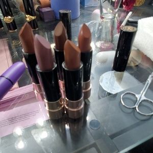 Anastasia Beverly hills